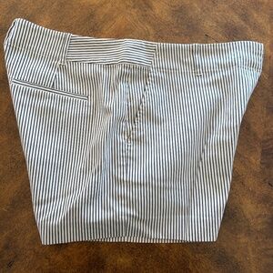 AnnTaylor City Shorts Size 8